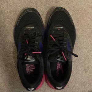Color: Black/pink and purple bottoms Size: 7.5 Brand: Brooks